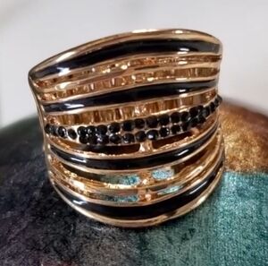 Gold Tone & Black Jewels Stretch Band Ring Stack Look  💥3 for $24💥